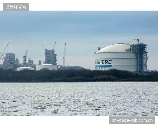 乌拉圭的防守硬度与日本的技术流渗透结合，或让法国陷入攻防两难的境地。